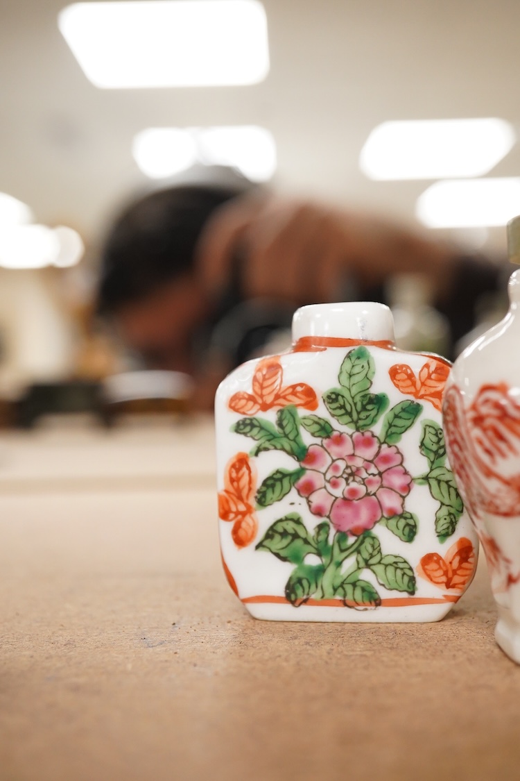 Twenty 20th century Chinese porcelain snuff bottles, in varying condition